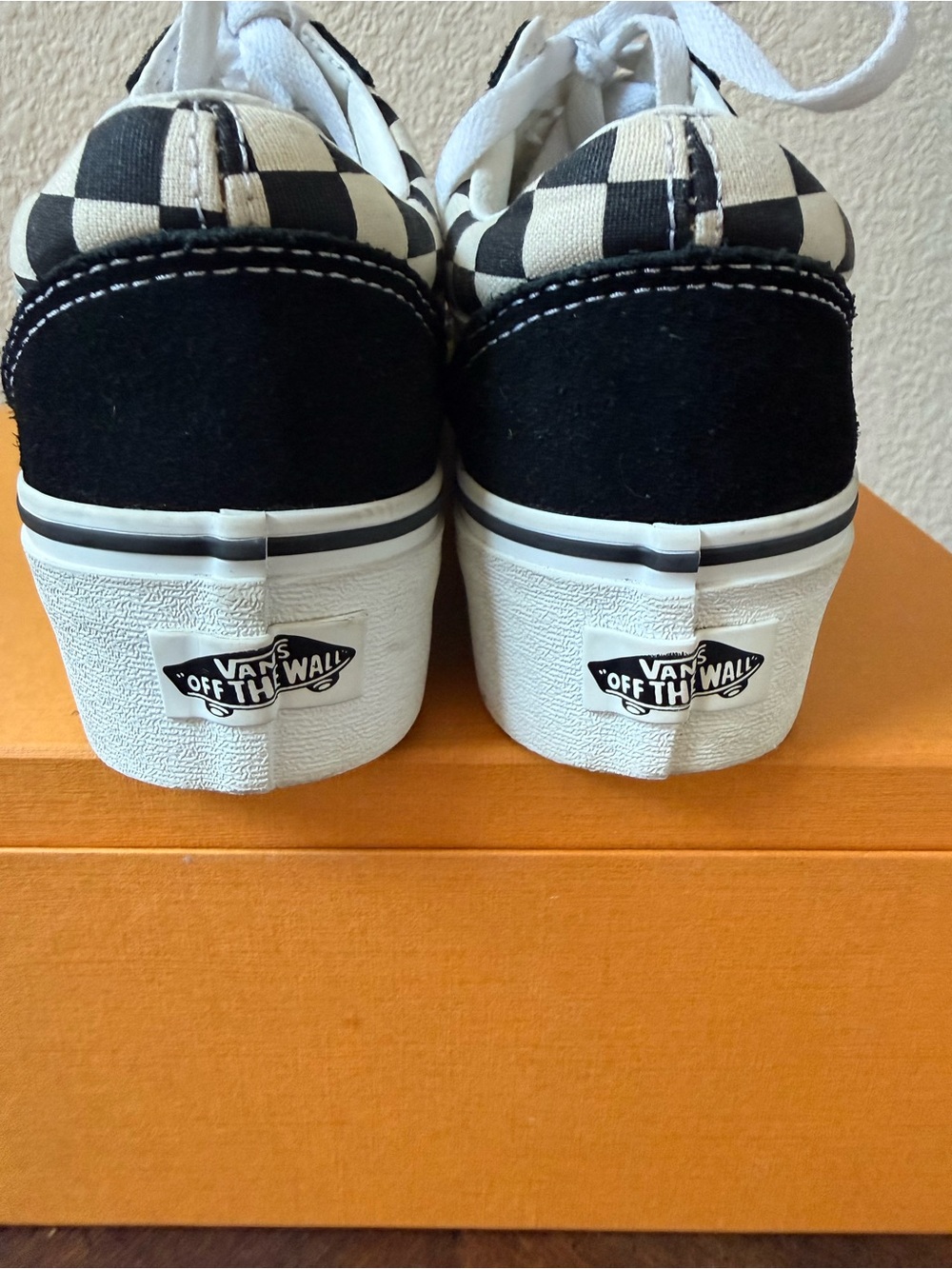 Vans Old Skool Stackform Checkerboard Platform Sneakers Women’s 5.5 Men’s 4 EUC - Picture 4 of 12